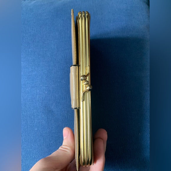 Buxton leather wallet - Picture 6 of 8